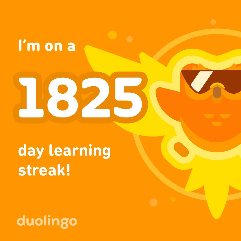 Duolingo sharing logo for reaching 1825 consecutive days